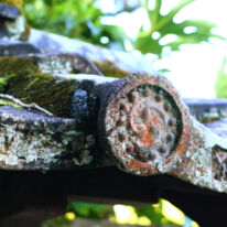 歴史を感じる瓦